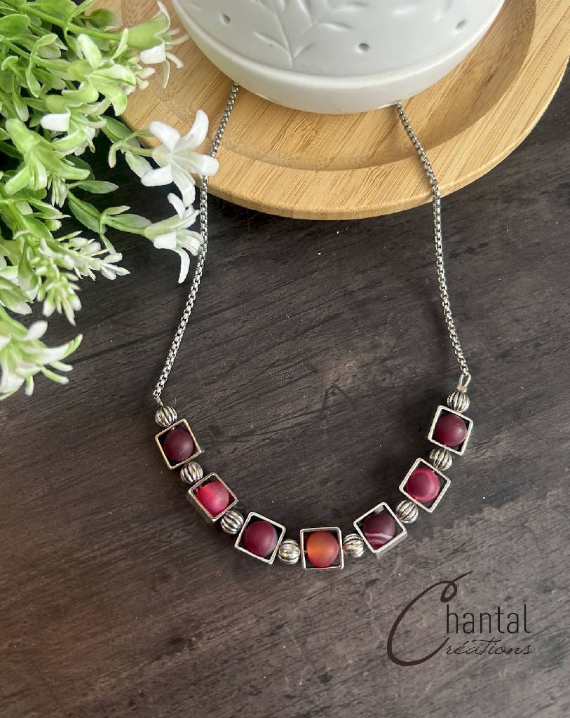 Caroline fuchsia necklace, stainless steel, fuchsia agates