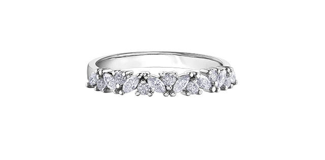 Jonc semi-éternité, or blanc 14 carats, 35 points de diamant total