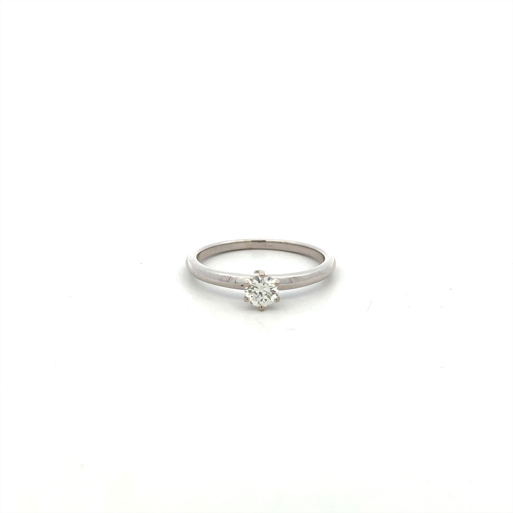 Bague solitaire, or blanc 10 carats, diamant de 33 points, VS1/GH