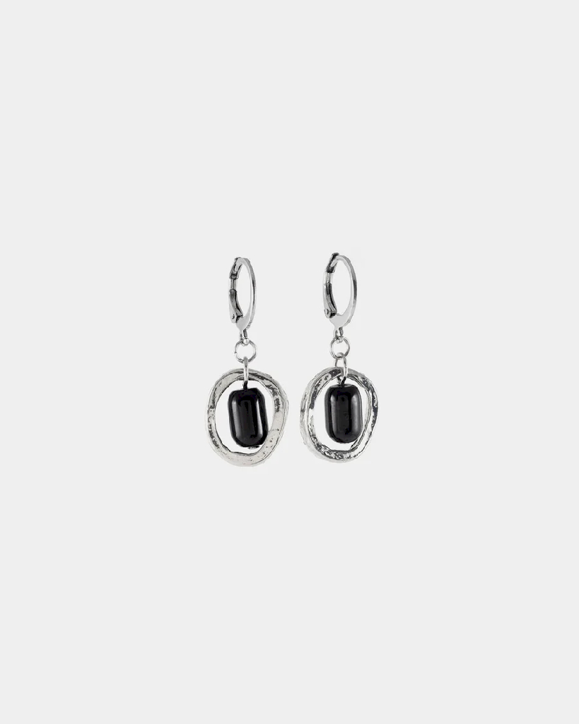 Booucles d'oreilles pendantes acier, étain, verre coloré