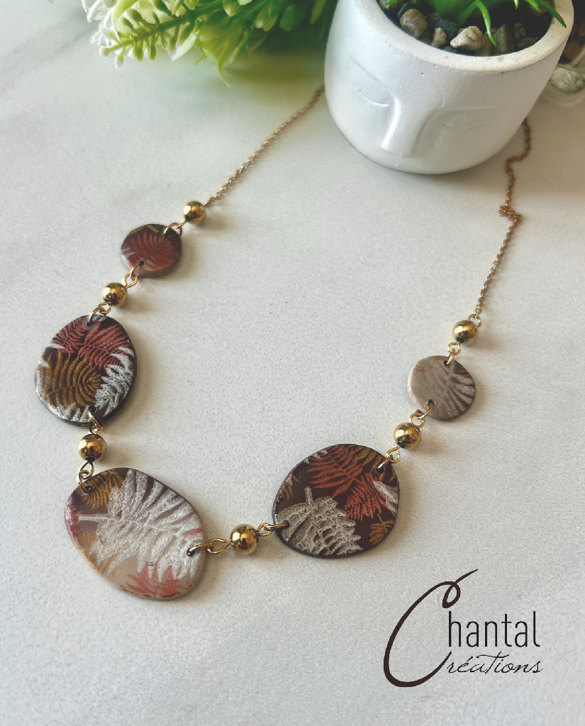 Collier Galina marron, acier inoxydable doré, argile polymère