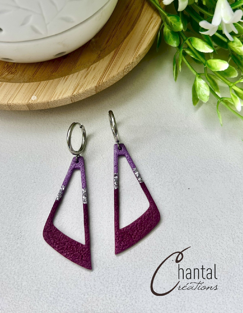 Boucles d'oreilles pendantes Saëlle Fuchsia, argile polymère, acier inoxydable