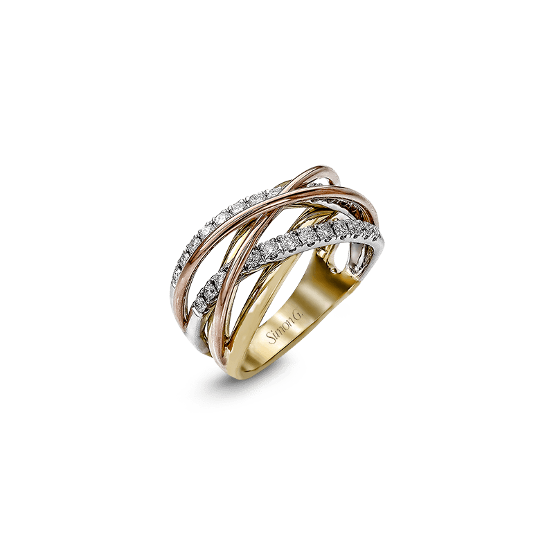 Three-tone gold ring (yellow/white/rose), total of 51 diamond points