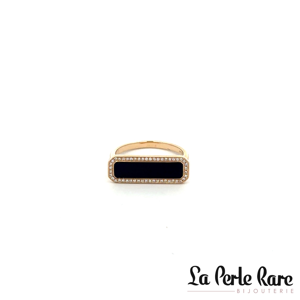  - SC55024802 - Shy