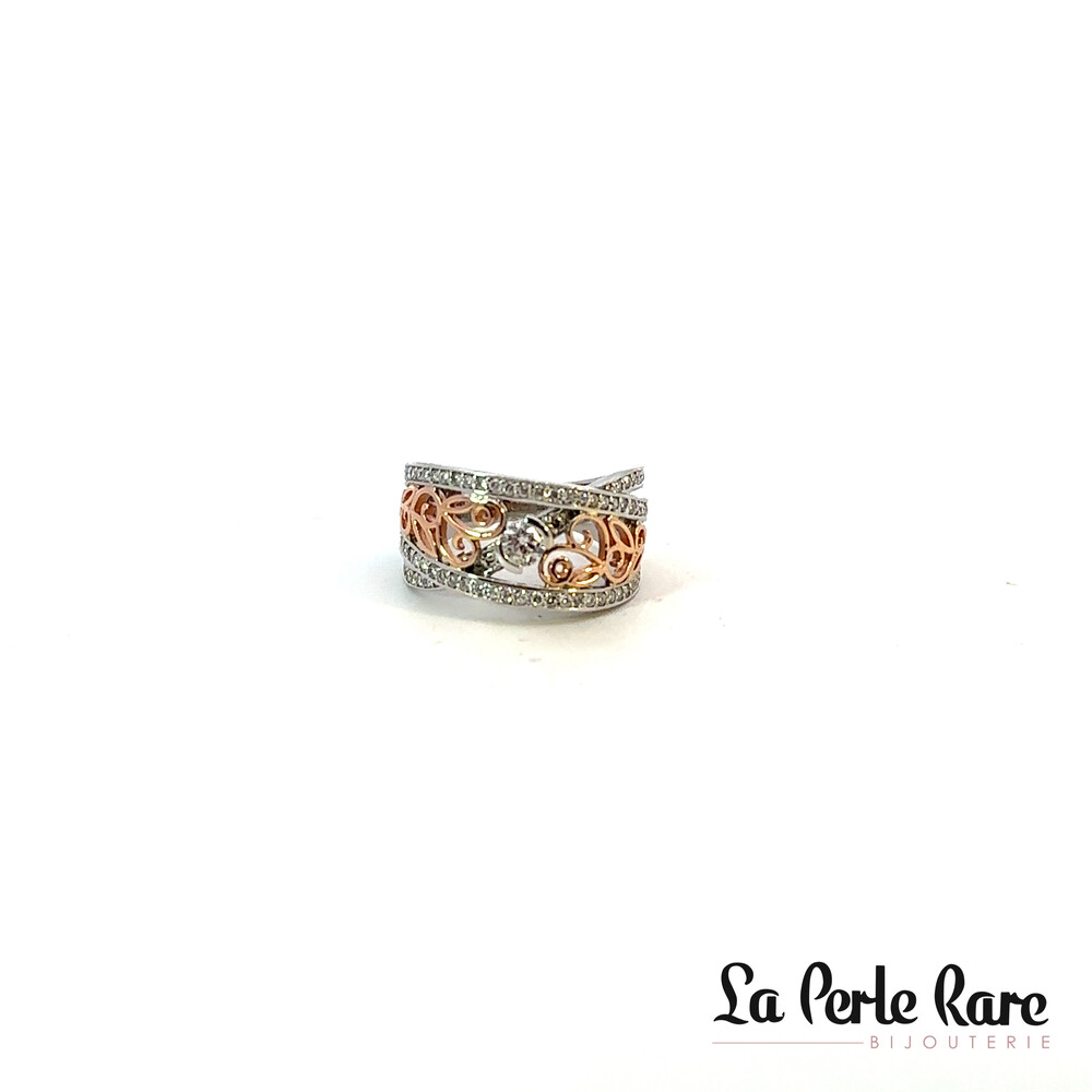 Two-tone (rose/white) gold ring with a total of 65 diamond points